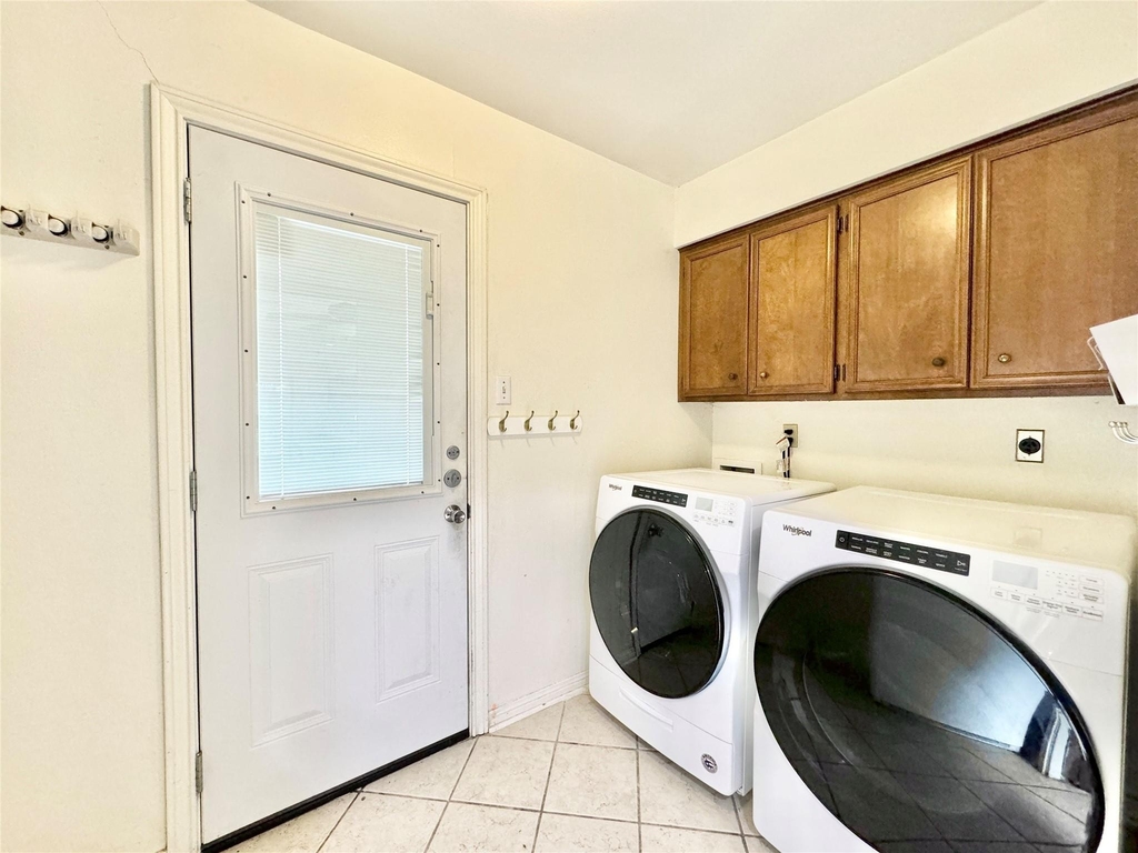 7914 Candle Lane - Photo 27