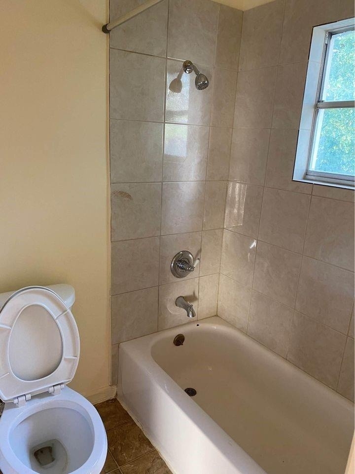6406 Schiller Street - Photo 4