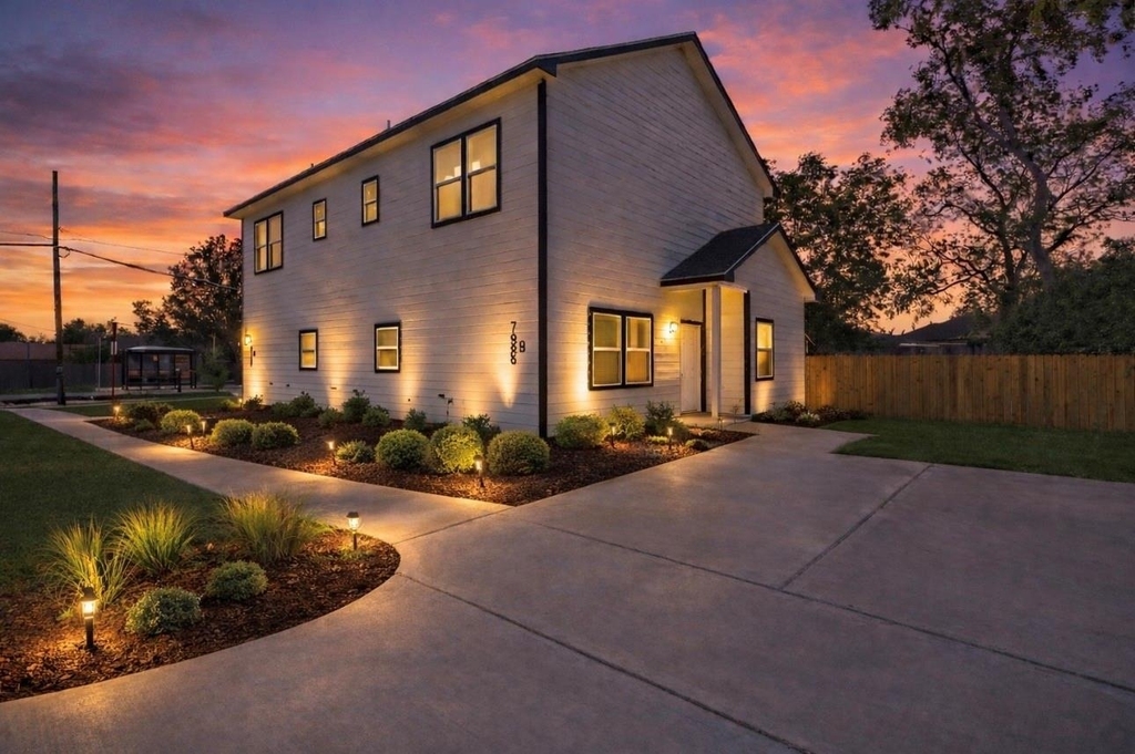 7989 Sunbury Street - Photo 2