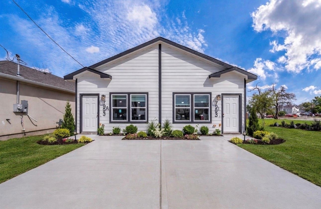 7993 Attwater Street - Photo 0