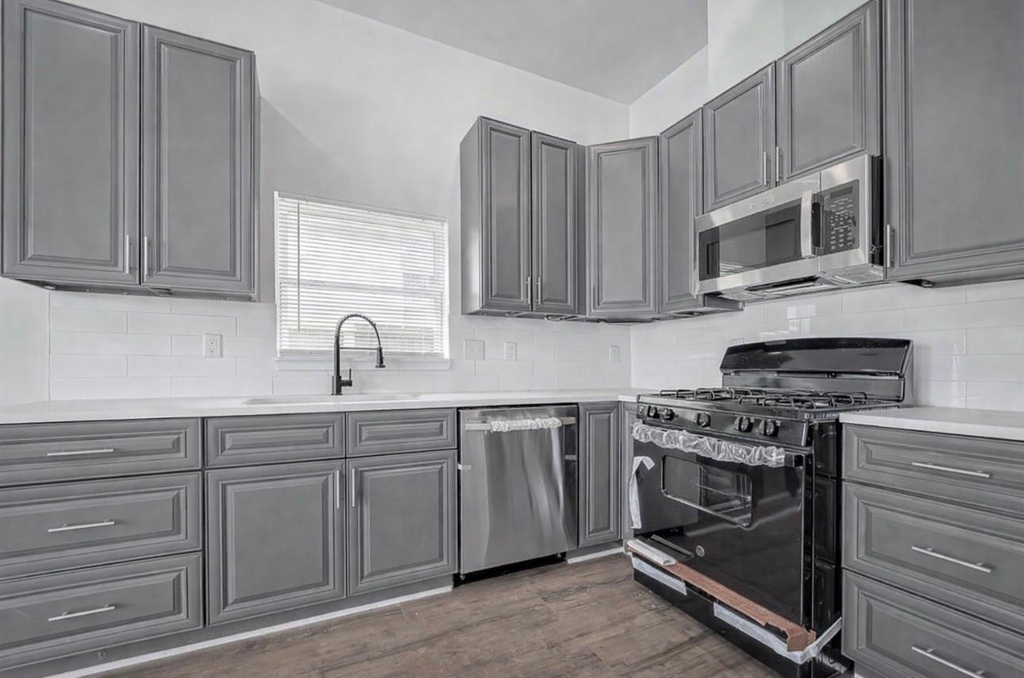 7993 Attwater Street - Photo 4
