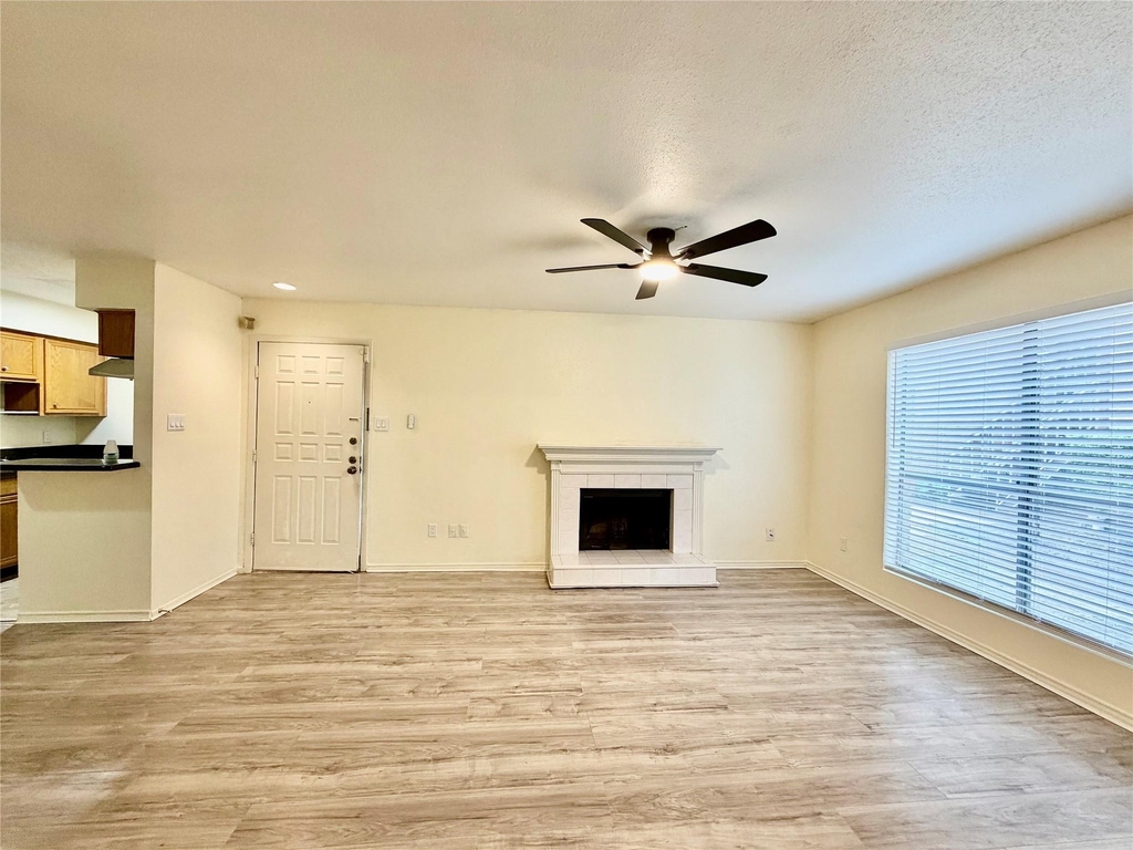 2120 Wilcrest Drive - Photo 4