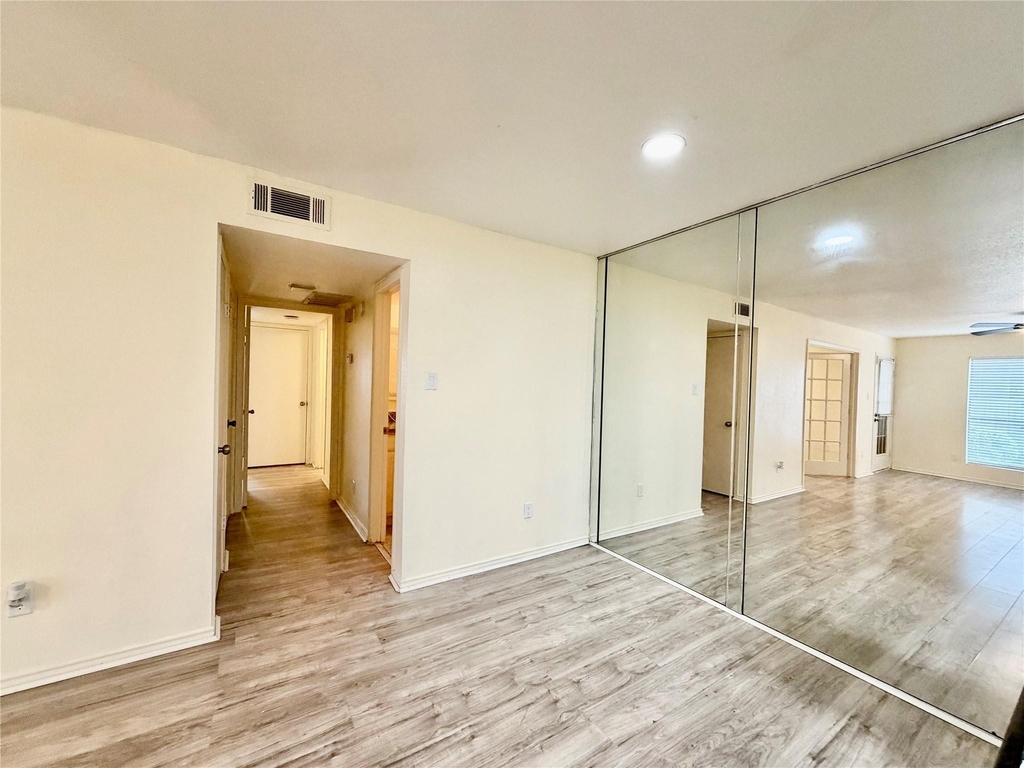 2120 Wilcrest Drive - Photo 15