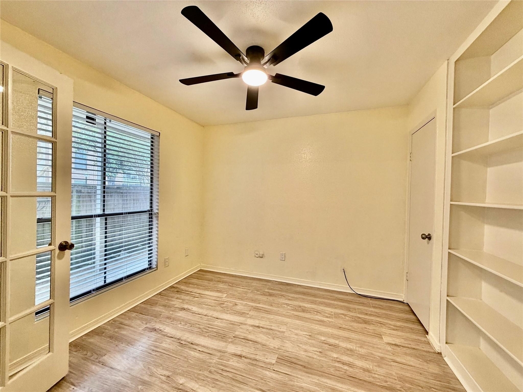 2120 Wilcrest Drive - Photo 20
