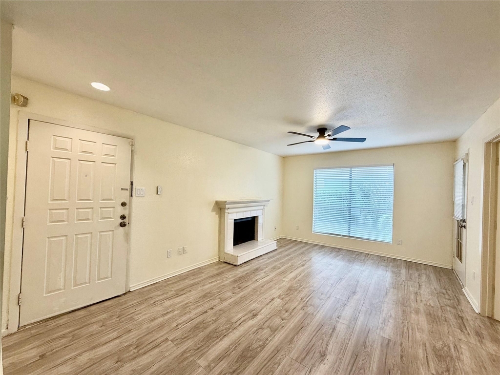 2120 Wilcrest Drive - Photo 3