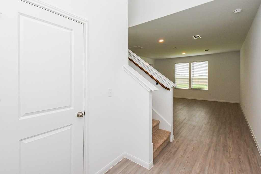 23923 Escardilla Drive - Photo 4