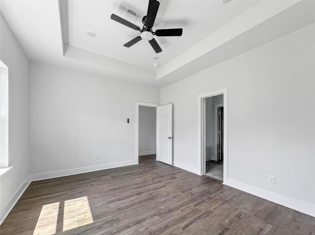 6010 Bobby Burns Street - Photo 10