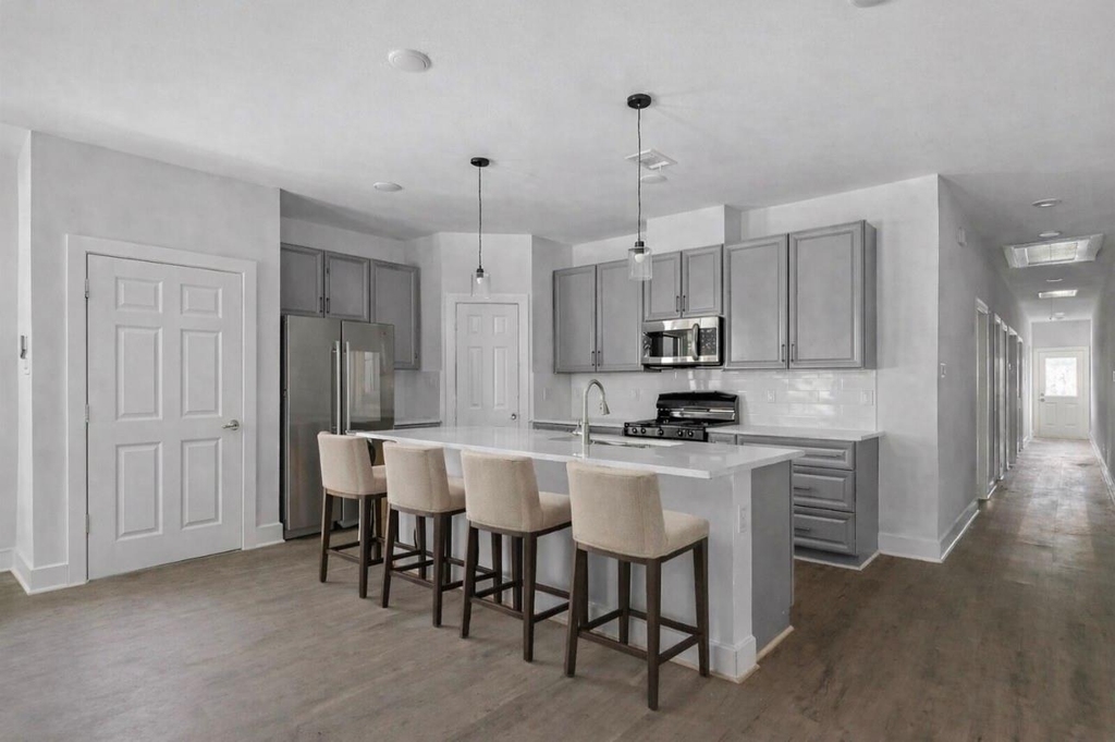 6010 Bobby Burns Street - Photo 1