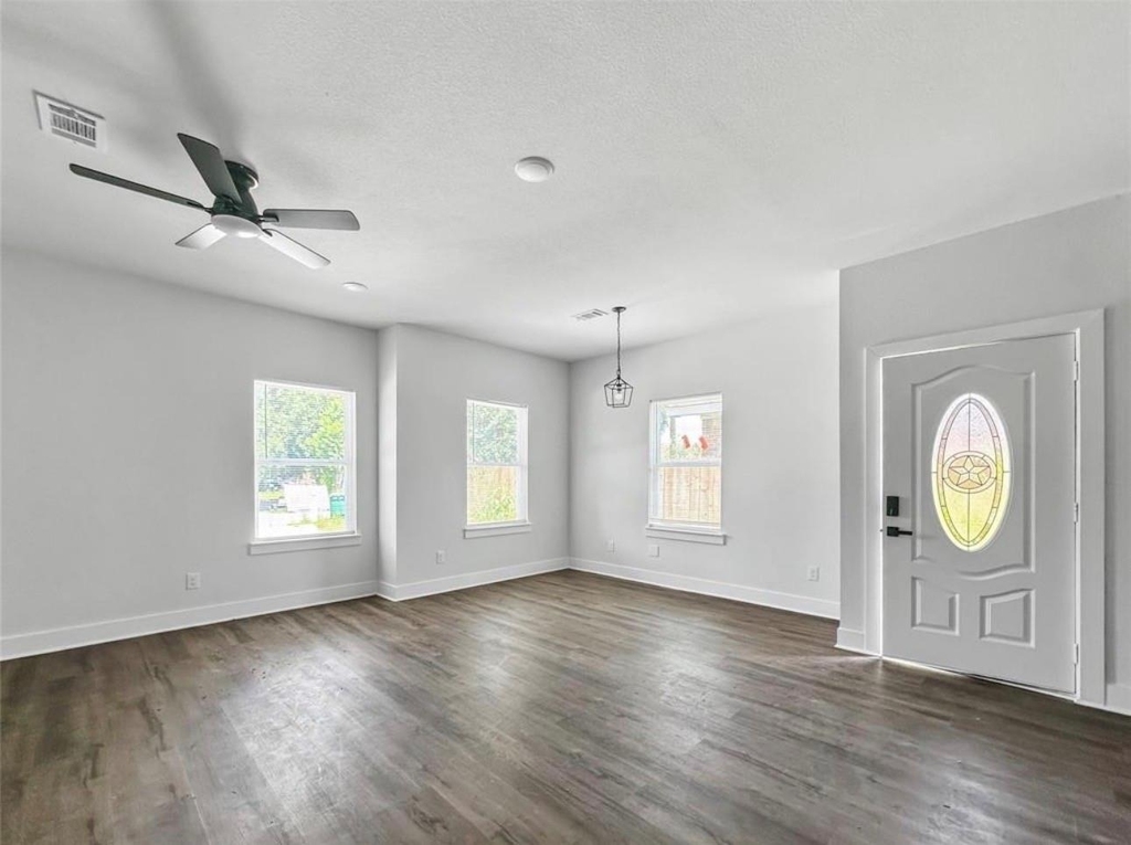 6010 Bobby Burns Street - Photo 6