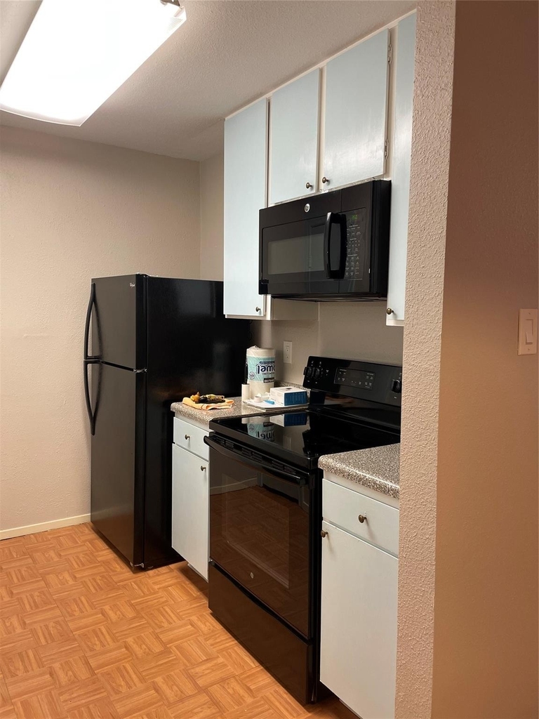7950 N Stadium Drive - Photo 4
