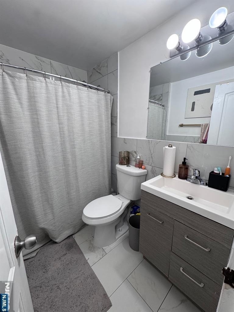 2197 Center - Photo 8