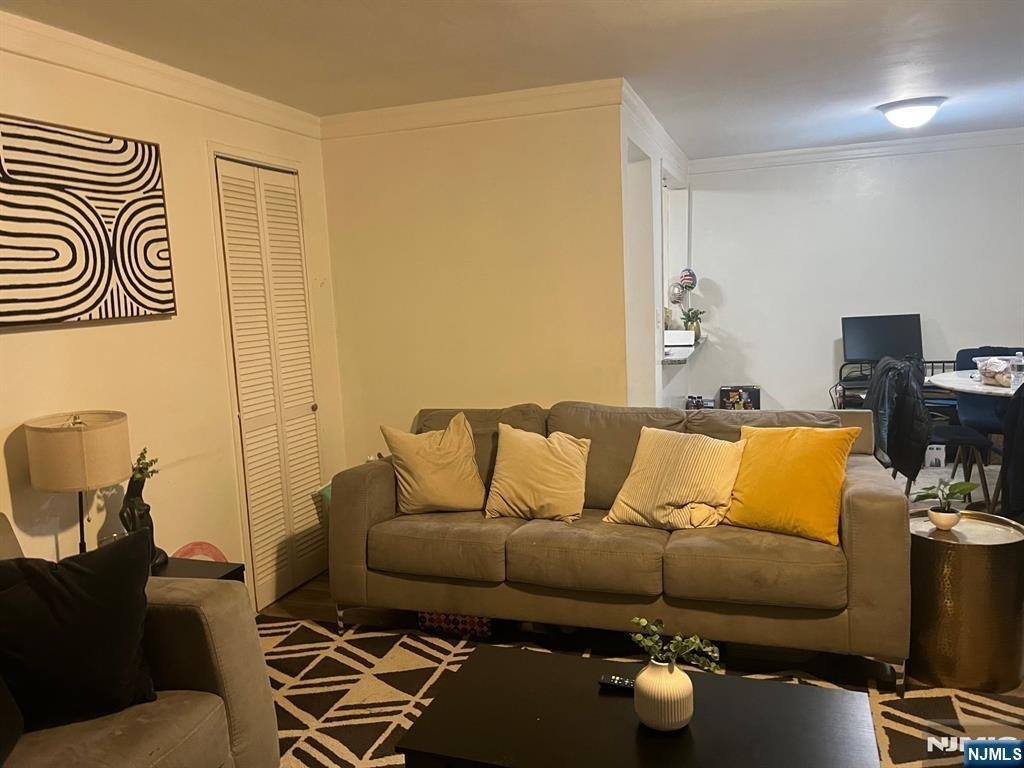 2197 Center - Photo 3