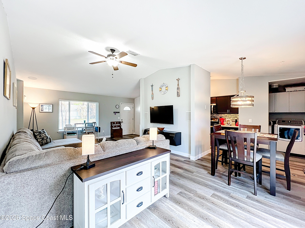 1614 Earlham Avenue Nw - Photo 4