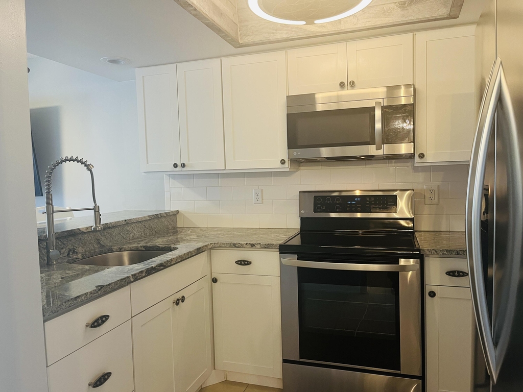 3142 Sir Hamilton Circle - Photo 3