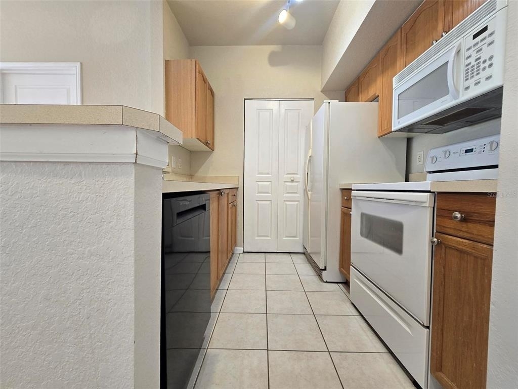 5125 Palm Springs Boulevard - Photo 2