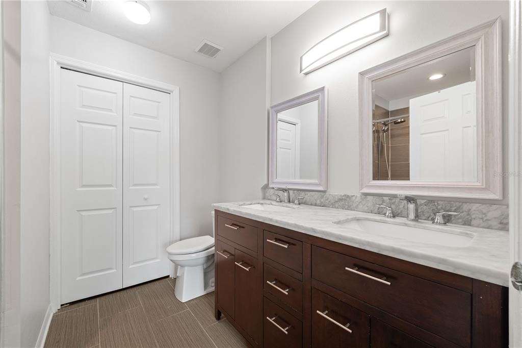 9412 Lake Chase Island Way - Photo 16