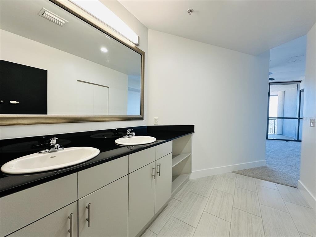 111-3 Washington Street - Photo 10