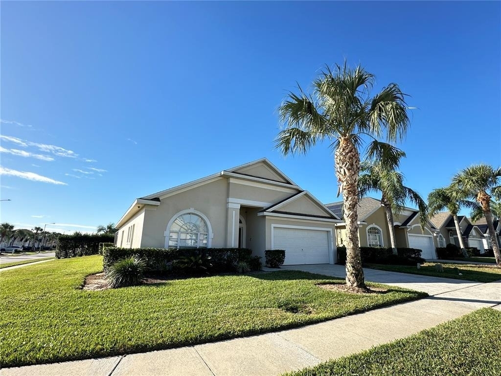 16724 Rolling Green Drive - Photo 2