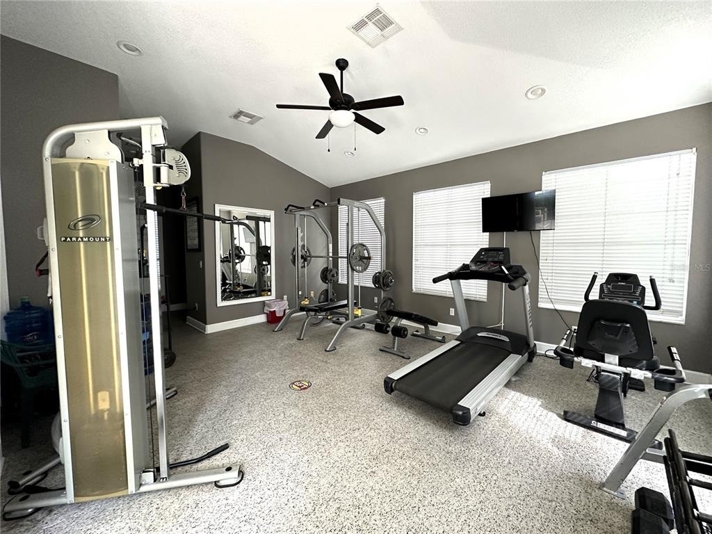 16724 Rolling Green Drive - Photo 58