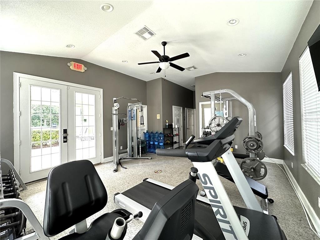 16724 Rolling Green Drive - Photo 56