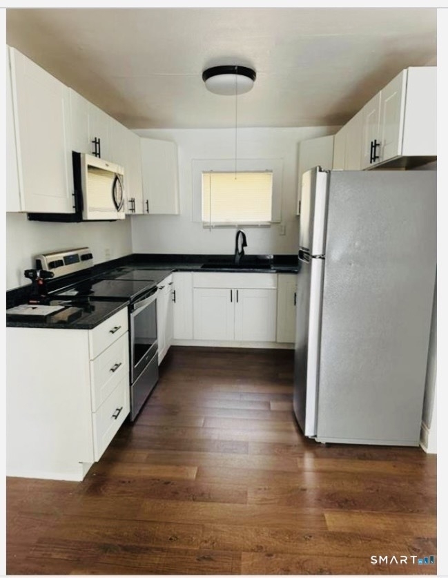 21 Woodbine Street - Photo 3