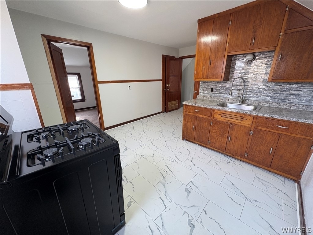 143 Reo- Upper Avenue - Photo 5