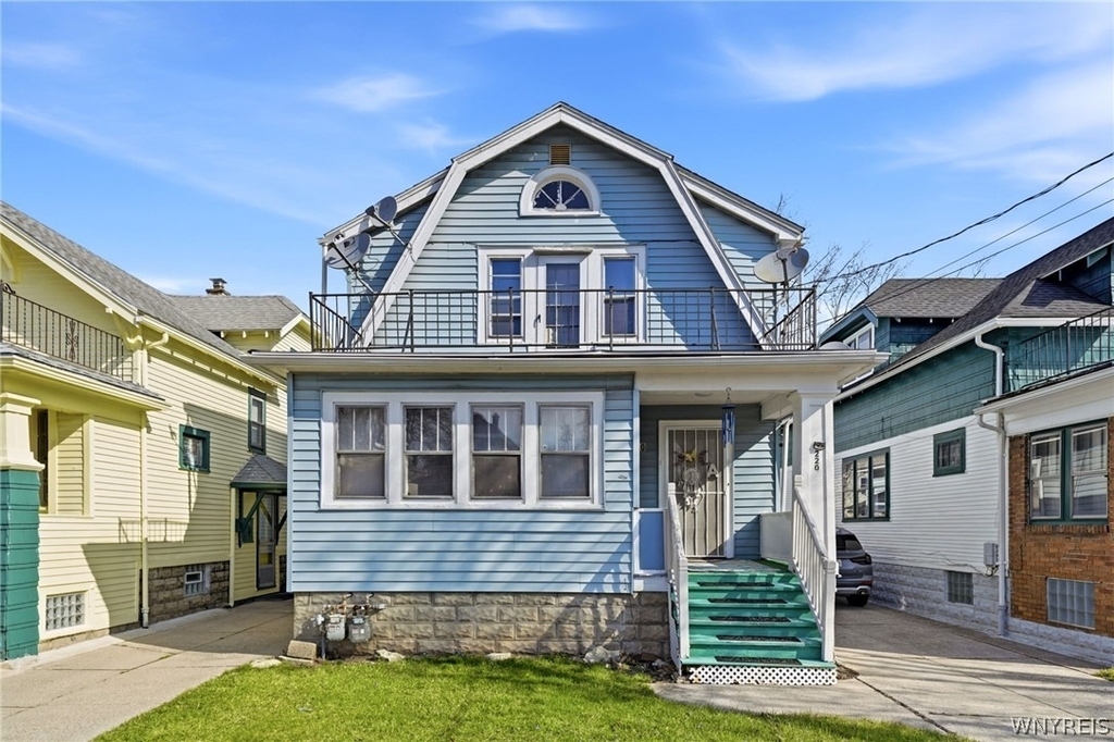 220 Dartmouth Avenue - Photo 0