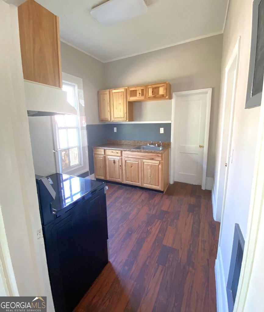 302 Cedar Street - Photo 7