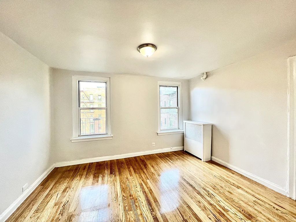 34-33 90th Street - Photo 4