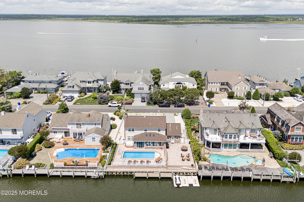 242 Curtis Point Drive - Photo 38