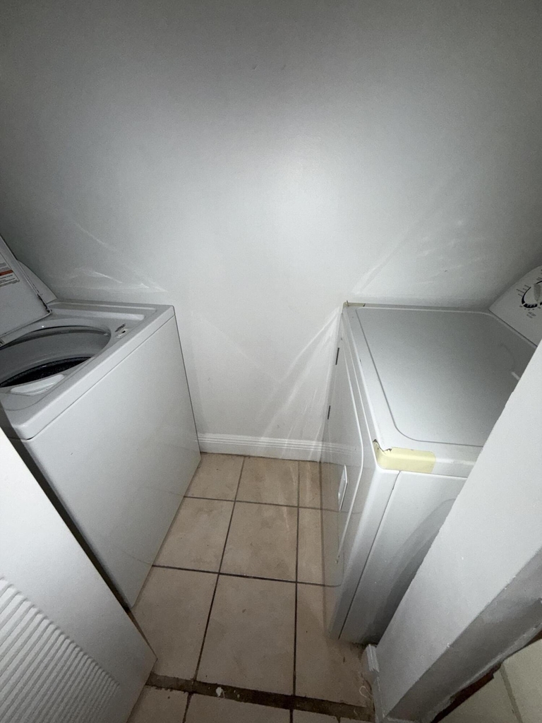 1285 Sw 46th Avenue - Photo 3