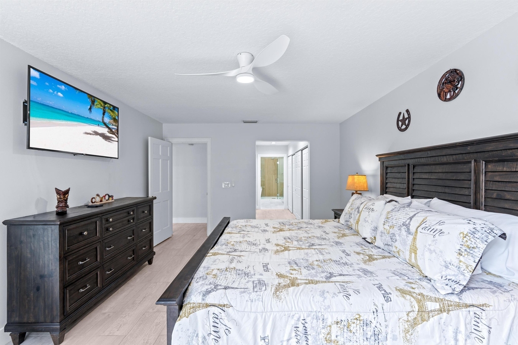 2442 Windsor Way Court - Photo 16