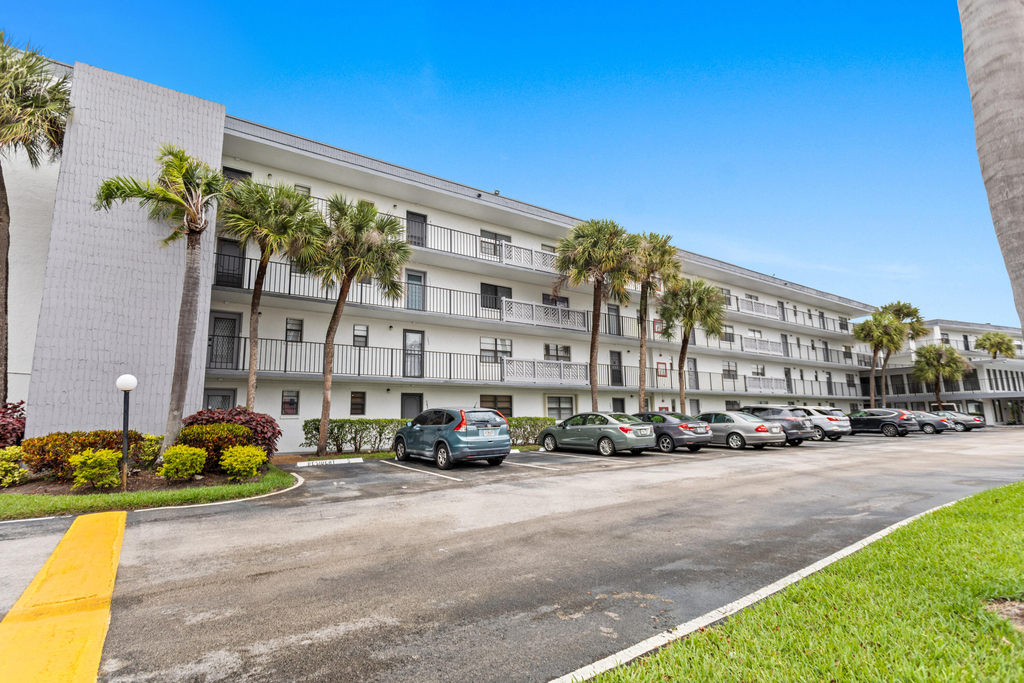 9233 Sw 8th Street - Photo 36