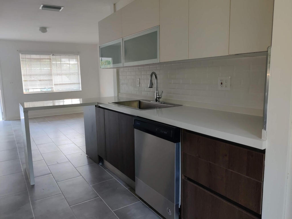 4905 N Flagler Drive - Photo 1