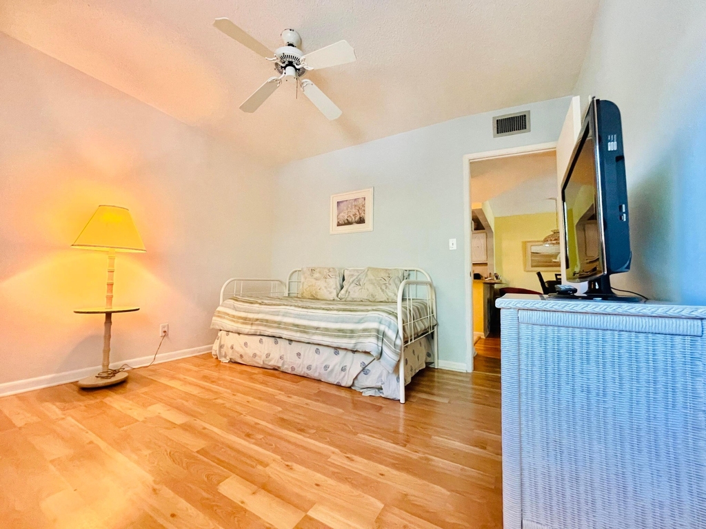 257 S Cypress Road - Photo 14