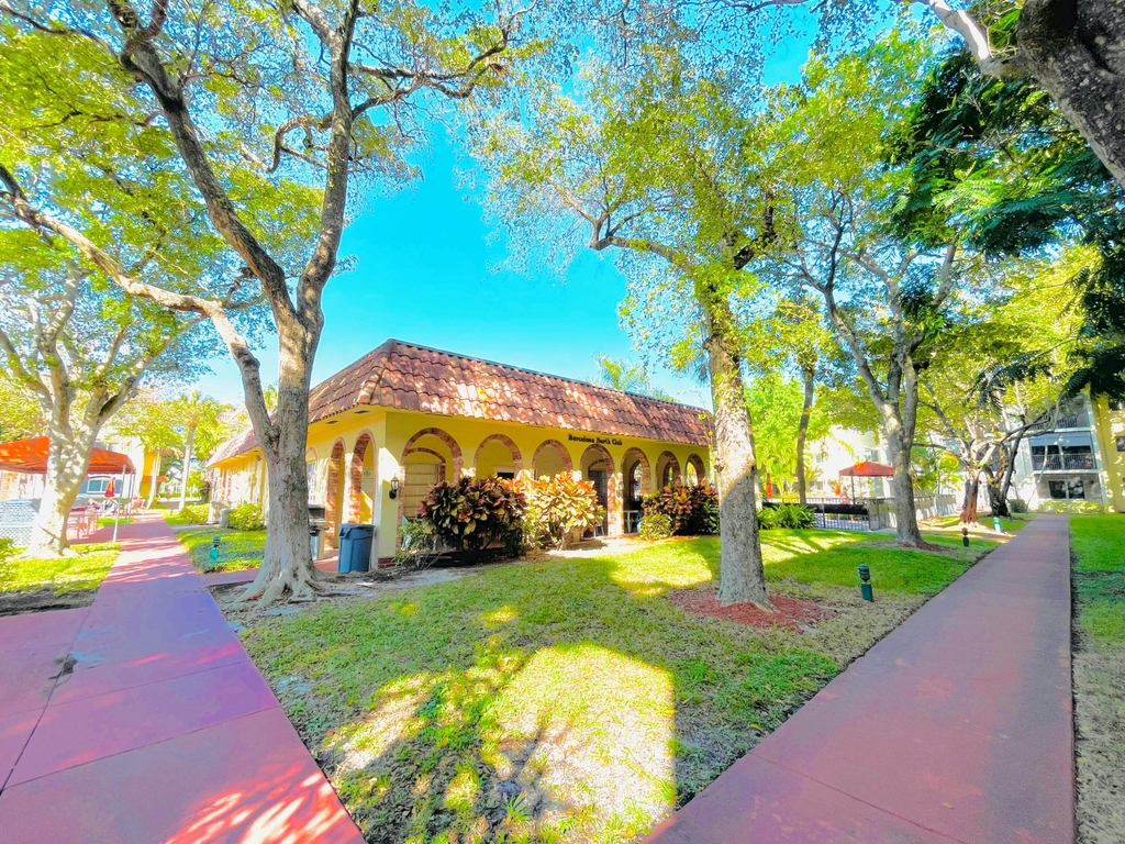257 S Cypress Road - Photo 23
