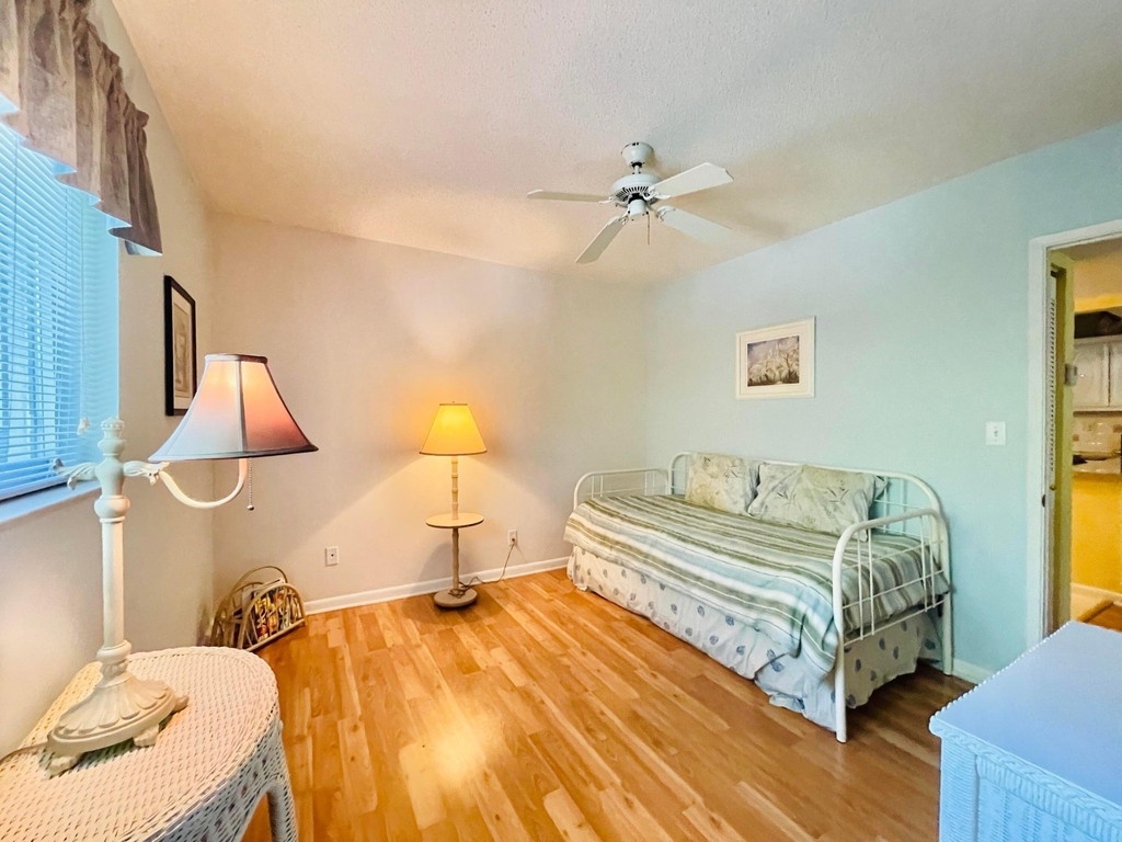 257 S Cypress Road - Photo 15