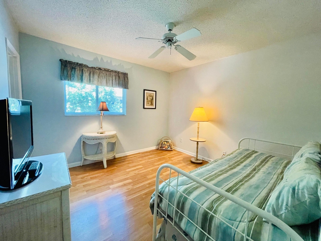 257 S Cypress Road - Photo 16