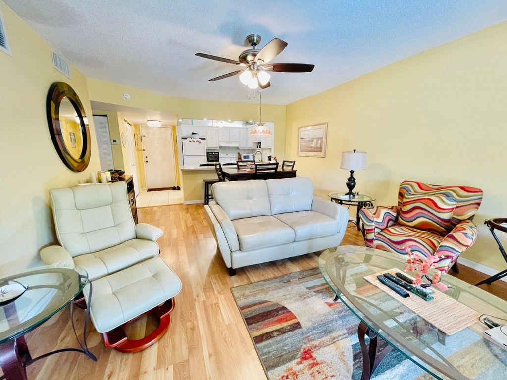257 S Cypress Road - Photo 10