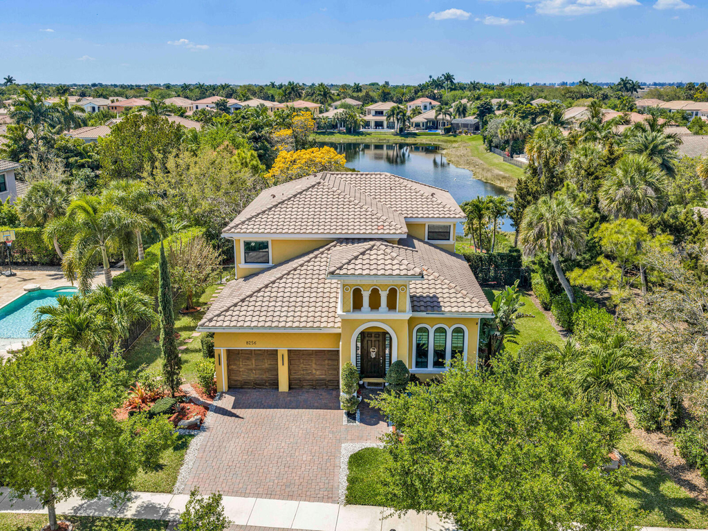 8256 Bradford Way - Photo 66