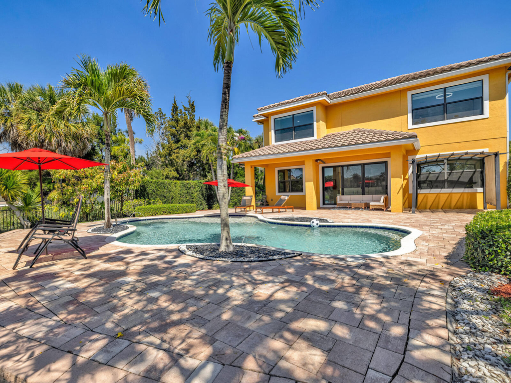 8256 Bradford Way - Photo 47