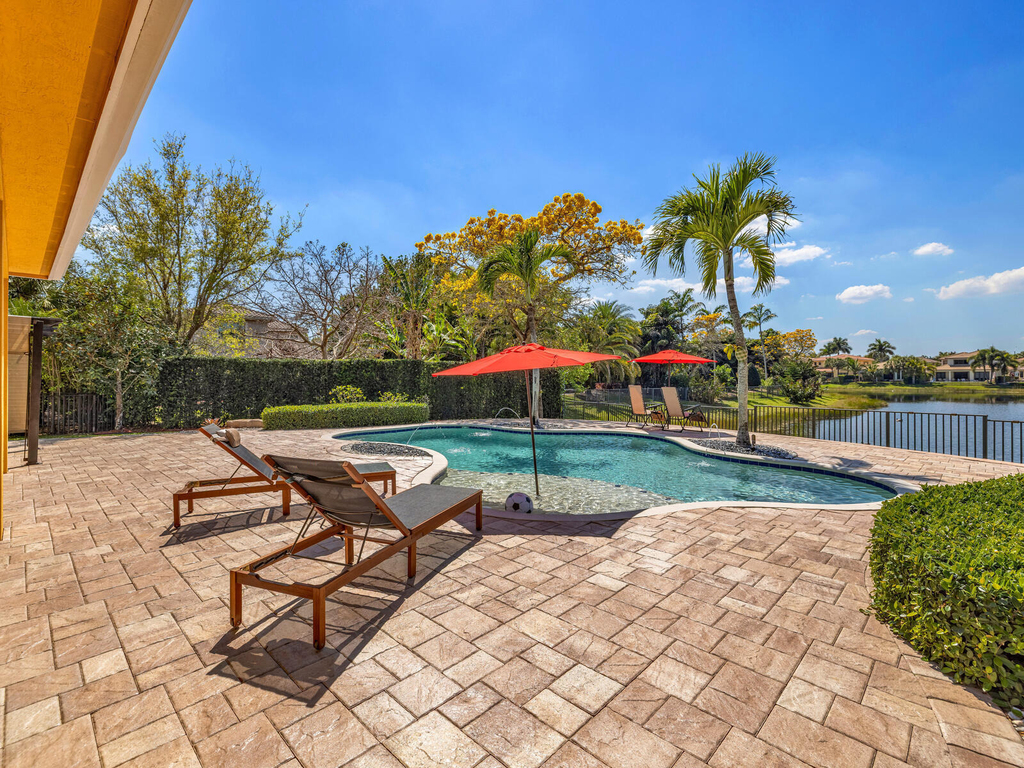 8256 Bradford Way - Photo 43