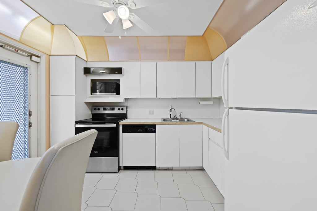 3051 N Course Drive - Photo 11
