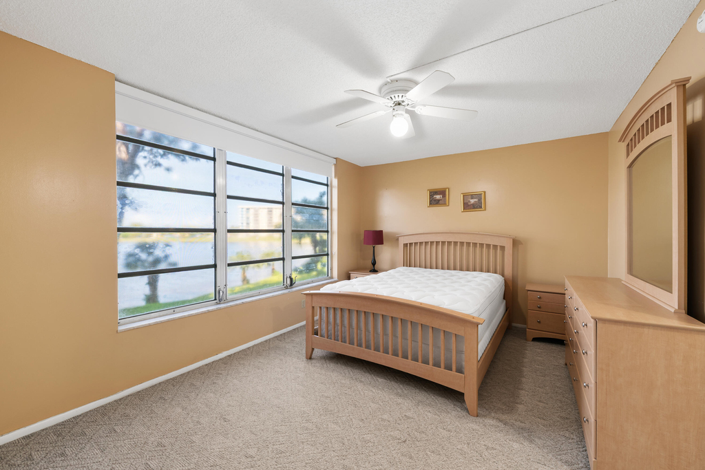 3051 N Course Drive - Photo 16
