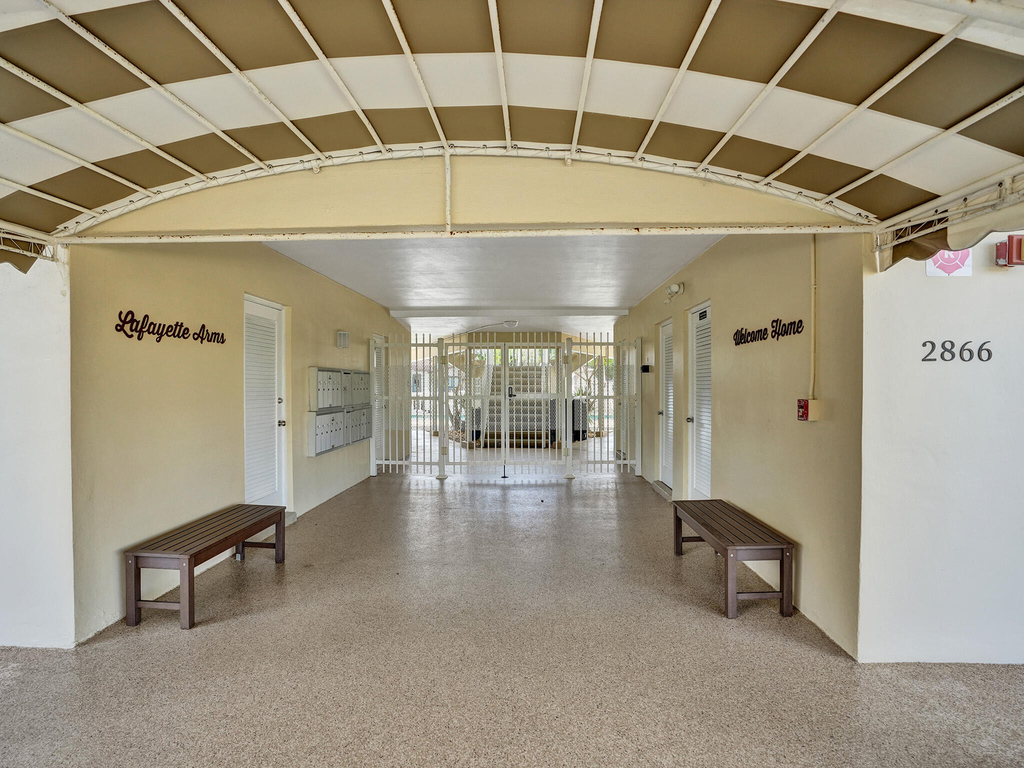 2866 Ne 30th Street - Photo 3