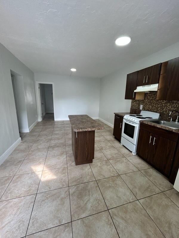18257 Nw 23rd Avenue - Photo 0