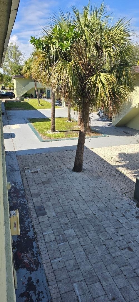 18257 Nw 23rd Avenue - Photo 8