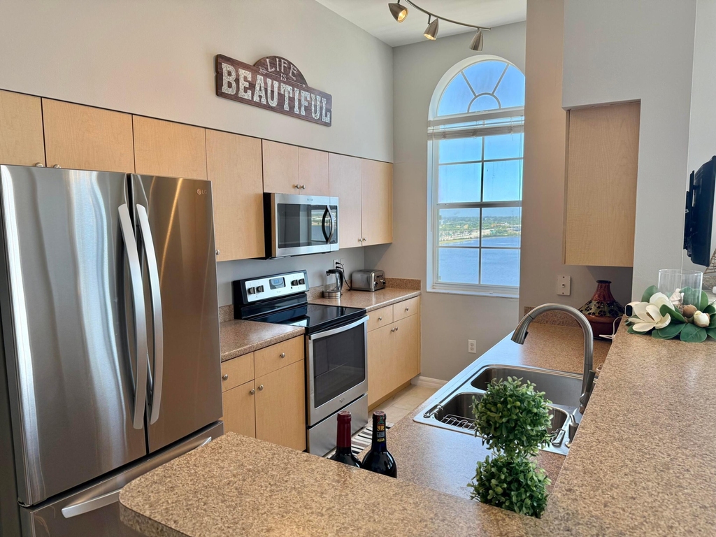 616 Clearwater Park Road - Photo 6