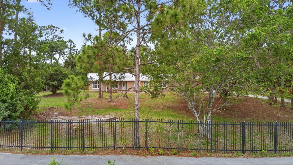 16932 Okeechobee Boulevard - Photo 54