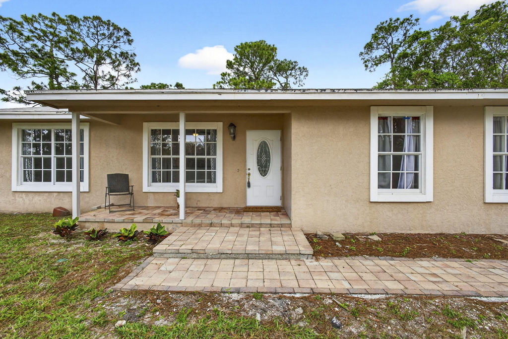 16932 Okeechobee Boulevard - Photo 10